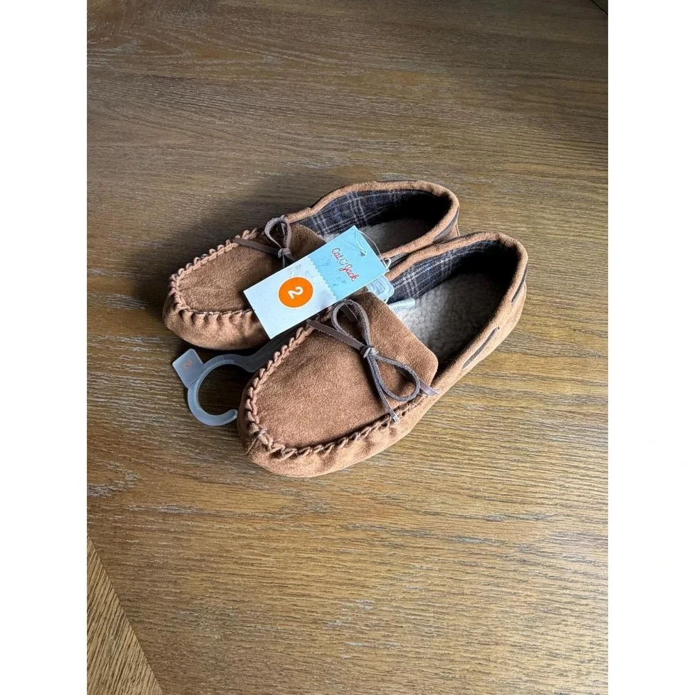 Cat & Jack Kids Lion Brown Faux Suede Moccasin Slippers Size 2 NWT